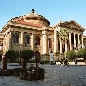 Garibaldi 29 - Piazza Marina A - In Pieno Centro. 2*, Palermo Włochy